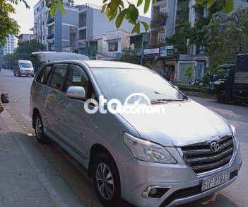 Toyota Innova E 2015 - Bán Toyota Innova E sản xuất 2015, màu bạc chính chủ