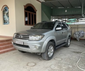 Toyota Fortuner 2.5G 2010 - Toyota Fortuner sản xuất 2010 động cơ 2.5G số sàn máy dầu