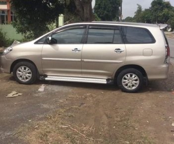 Toyota Innova 2.0G 2009 - Cần bán xe Toyota Innova 2.0G sản xuất năm 2009, màu xám giá cạnh tranh