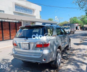 Toyota Fortuner 2011 - Bán Toyota Fortuner 2.5G 4x2MT sản xuất 2011, màu bạc giá cạnh tranh