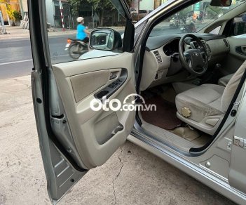 Toyota Innova   E  2014 - Bán Toyota Innova 2.0E năm 2014, màu bạc