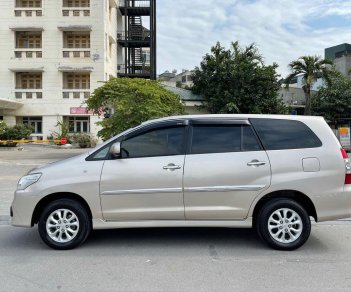 Toyota Innova   2.0E   2014 - Xe Toyota Innova 2.0E sản xuất năm 2014, màu bạc, giá tốt