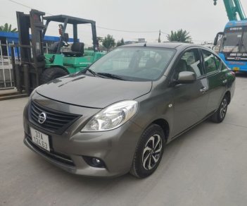 Nissan Sunny 2013 - Cần bán Nissan Sunny sản xuất 2013, màu xám, 212 triệu