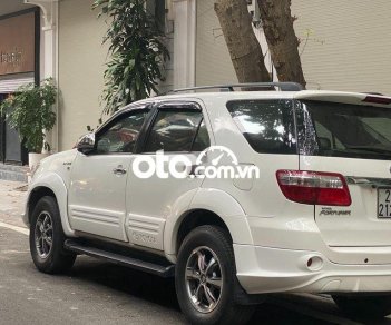 Toyota Fortuner V 2011 - Cần bán xe Toyota Fortuner V sản xuất năm 2011, màu trắng, nhập khẩu như mới, giá chỉ 510 triệu