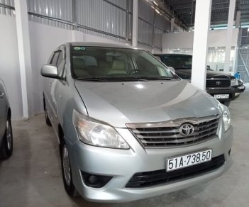 Toyota Innova 2013 - Bán Toyota Innova sản xuất 2013, màu bạc giá cạnh tranh