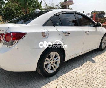 Chevrolet Cruze   LS 1.6 2015 - Cần bán gấp Chevrolet Cruze LS 1.6 sản xuất 2015, màu trắng