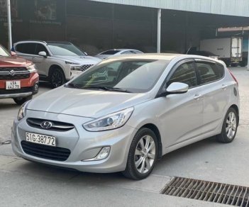 Hyundai Accent 2015 - Bán ô tô Hyundai Accent 1.4AT sản xuất năm 2015, màu bạc, 366tr bao rút hồ sơ gốc