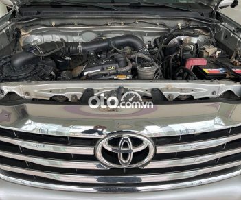 Toyota Fortuner V 2015 - Bán Toyota Fortuner V năm sản xuất 2015, màu bạc