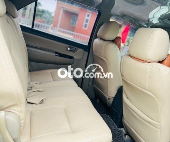 Toyota Fortuner   G   2012 - Bán Toyota Fortuner G sản xuất 2012, màu bạc xe gia đình