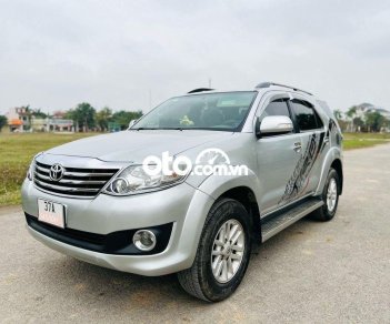 Toyota Fortuner   G   2012 - Bán Toyota Fortuner G sản xuất 2012, màu bạc xe gia đình