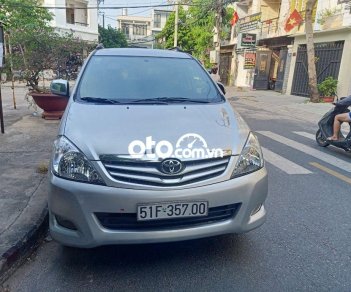 Toyota Innova 2.0G 2011 - Cần bán Toyota Innova 2.0G năm 2011, màu bạc