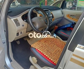 Toyota Innova 2.0G 2011 - Cần bán Toyota Innova 2.0G năm 2011, màu bạc