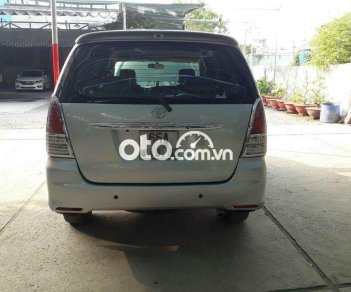 Toyota Innova G 2011 - Bán xe Toyota Innova G sản xuất 2011, màu bạc, nhập khẩu chính chủ