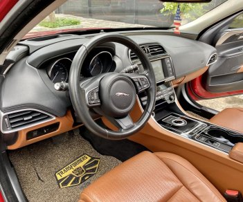 Jaguar XE 2.0 2015 - Bán Jaguar XE 2.0 năm sản xuất 2015 đăng ký 2016 được trang bị full option, nội thất cao cấp nguyên bản