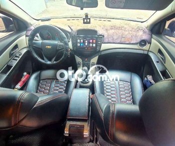 Chevrolet Cruze 2016 - Bán Chevrolet Cruze LT năm 2016, màu đen, 350 triệu