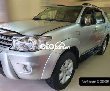 Toyota Fortuner   V  2009 - Bán Toyota Fortuner V năm 2009, màu bạc xe gia đình