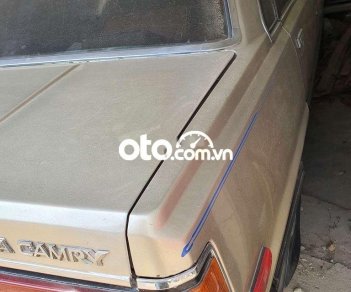 Toyota Camry 1986 - Xe Toyota Camry GLi sản xuất 1986, màu vàng, nhập khẩu 