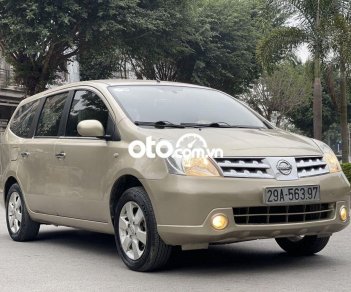 Nissan Grand livina 2012 - Bán Nissan Grand livina 1.8MT sản xuất năm 2012, màu vàng