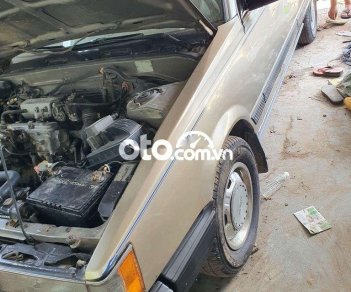 Toyota Camry 1986 - Xe Toyota Camry GLi sản xuất 1986, màu vàng, nhập khẩu 