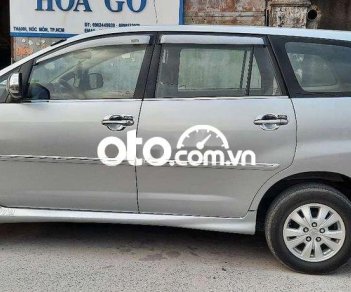 Toyota Innova 2.0G 2011 - Cần bán Toyota Innova 2.0G sản xuất năm 2011