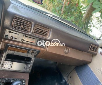 Nissan Bluebird    1980 - Bán Nissan Bluebird sản xuất năm 1980, màu kem (be), xe nhập