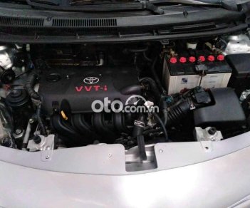 Toyota Vios  E  2013 - Bán xe Toyota Vios E năm 2013, màu bạc