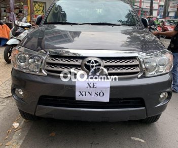 Toyota Fortuner    V  2010 - Cần bán gấp Toyota Fortuner V năm 2010, màu xám còn mới giá cạnh tranh