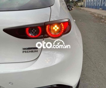 Mazda 3 2019 - Cần bán gấp Mazda 3 1.5L Premium sản xuất 2019, màu trắng