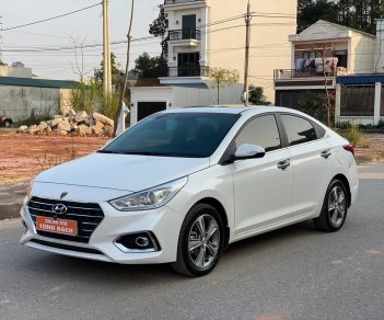 Hyundai Accent 1.4 AT bản đặc biệt 2020 - Bán gấp Hyundai Accent 1.4 AT bản đặc biệt sản xuất 2020, màu trắng, giá chỉ 525 triệu