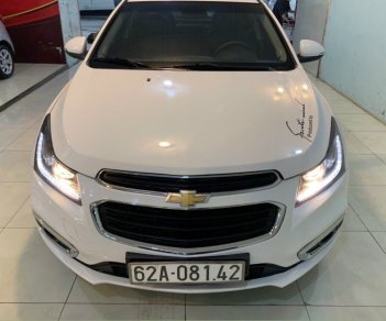 Chevrolet Cruze 2017 - Cần bán Chevrolet Cruze LTZ sản xuất năm 2017, màu trắng số tự động