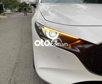 Mazda 3 2019 - Cần bán gấp Mazda 3 1.5L Premium sản xuất 2019, màu trắng