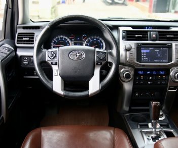 Toyota 4 Runner 2015 - Màu trắng, xe nhập