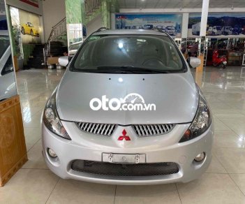 Mitsubishi Grandis 2.4 Mivec 2005 - Bán ô tô Mitsubishi Grandis 2.4 Mivec sản xuất 2005, màu bạc số tự động, giá chỉ 262 triệu