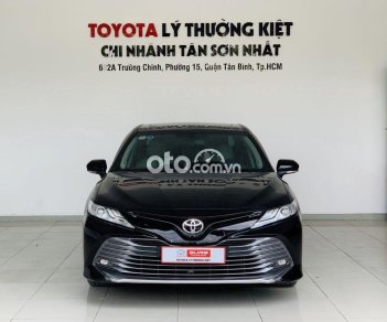 Toyota Camry 2019 - Cần bán lại xe Toyota Camry 2.5Q năm sản xuất 2019, nhập khẩu nguyên chiếc