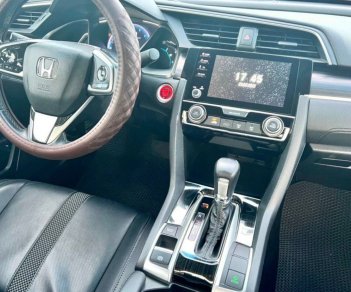 Honda Civic 2019 - Xe Honda Civic 1.8G AT năm sản xuất 2019, màu trắng