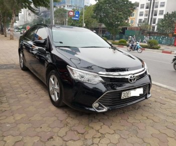 Toyota Camry   2.5Q  2017 - Bán ô tô Toyota Camry 2.5Q sản xuất năm 2017, màu đen đẹp như mới, 830 triệu