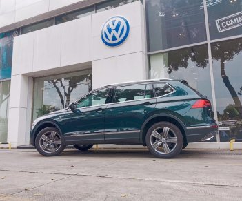 Volkswagen Tiguan 2022 - [Volkswagen Trường Chinh ] Tiguan Luxury S 2022 màu xanh rêu độc nhất Việt Nam giao ngay