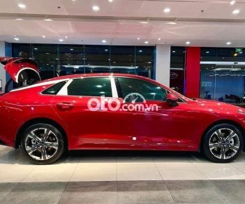 Kia K5 2022 - Cần bán Kia K5 2.0 Luxury sản xuất 2022, màu đỏ giá cạnh tranh