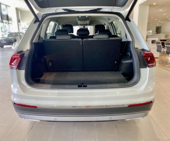 Volkswagen Tiguan 2022 - Tiguan Elegance màu trắng tháng này giảm ngay 100% trước bạ SUV 7 chỗ nhập khẩu, giao ngay