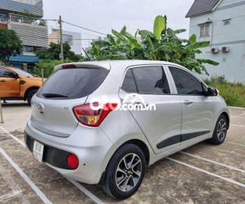 Hyundai Grand i10 2017 - Bán ô tô Hyundai Grand i10 sản xuất 2017, màu bạc