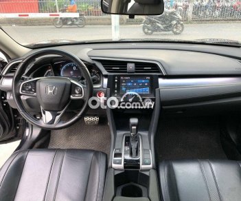 Honda Civic 2017 - Bán Honda Civic 1.5L năm sản xuất 2017, màu đen, xe nhập, 670 triệu