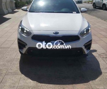 Kia Cerato 2021 - Bán Kia Cerato 1.6 AT Luxury sản xuất năm 2021, màu trắng, giá chỉ 620 triệu