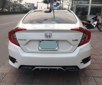 Honda Civic 2017 - Cần bán Honda Civic 1.5L Turbo năm sản xuất 2017, màu trắng, nhập khẩu nguyên chiếc, chính chủ