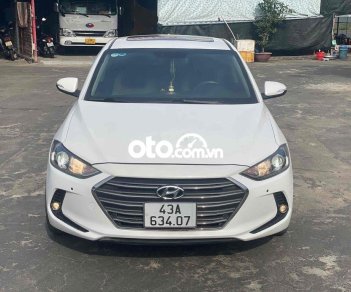 Hyundai Elantra 2018 - Bán ô tô Hyundai Elantra 2.0 sản xuất năm 2018, màu trắng