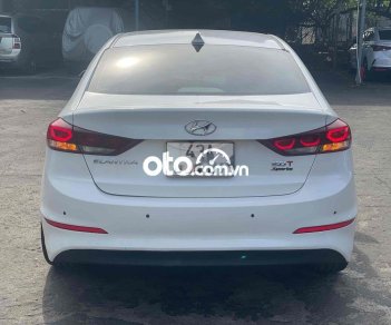 Hyundai Elantra 2018 - Bán ô tô Hyundai Elantra 2.0 sản xuất năm 2018, màu trắng