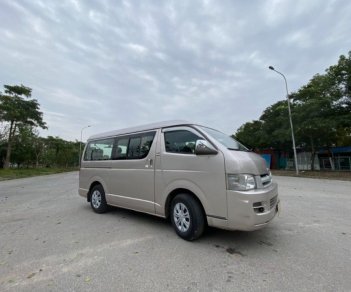 Toyota Hiace 2005 - Bán xe Toyota Hiace 2.5 sản xuất năm 2005, màu bạc chính chủ