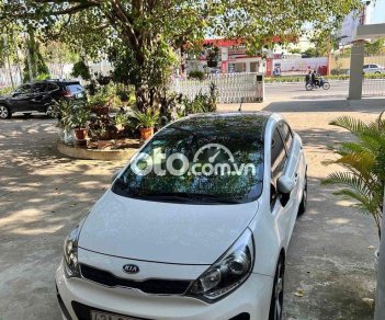 Kia Rio 2012 - Xe Kia Rio 1.4AT Hatchback sản xuất năm 2012, màu trắng xe gia đình, giá chỉ 320 triệu