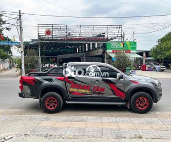 Chevrolet Colorado 2017 - Bán Chevrolet Colorado LT 2.5MT 4x2 sản xuất 2017, màu bạc, xe nhập