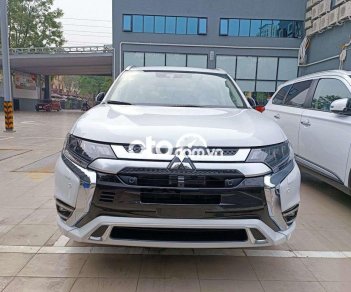 Mitsubishi Outlander 2022 - Cần bán xe Mitsubishi Outlander 2.4CVT năm sản xuất 2022, màu trắng