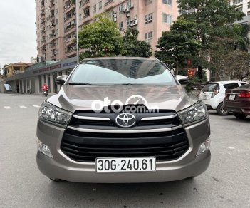 Toyota Innova 2018 - Bán ô tô Toyota Innova 2.0G sản xuất 2018, màu xám chính chủ 